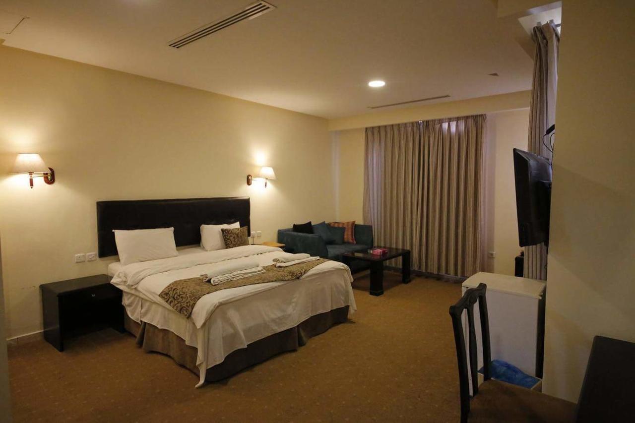 עמאן Jeddah Palace Hotel מראה חיצוני תמונה