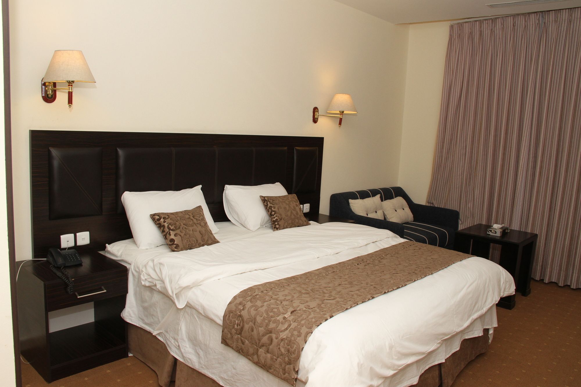 עמאן Jeddah Palace Hotel מראה חיצוני תמונה